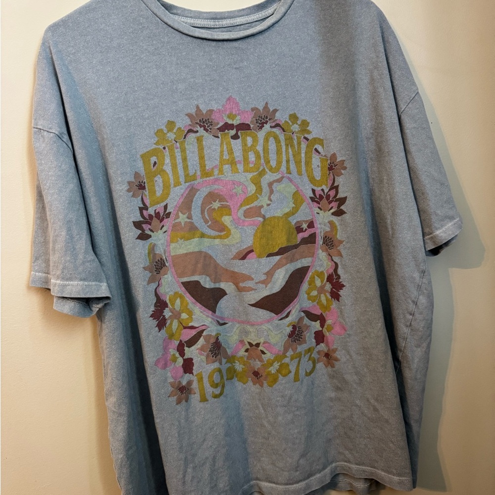 Billabong Vintage Graphic Tee in Light Blue
